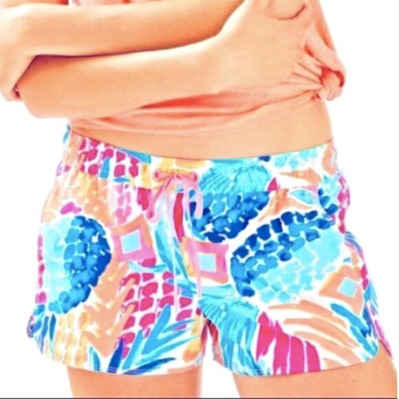Lilly Pulitzer Run Around Athletic Shorts in Goombay Smash sz S - Picture 2 of 6